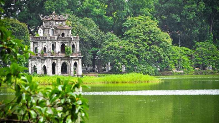 Witness the beauty of Vietnamese culture and history at Hoan Kiem Lake
