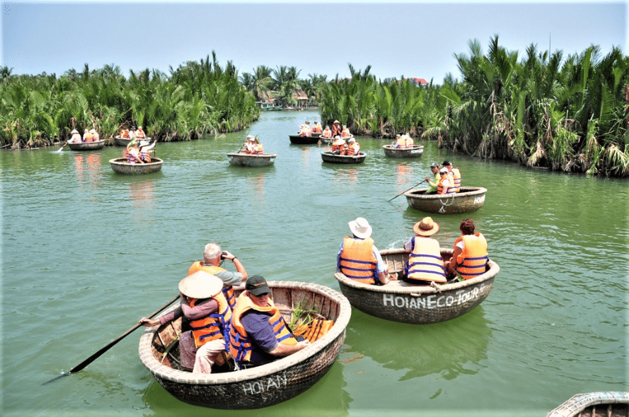 Take a journey to Hoian Vietnam, where the old meets the new in this beautiful and vibrant city - where to visit Vietnam