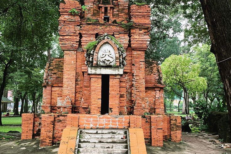 Explore the past and find inspiration for the future when you visit Tao Dan Park Ho Chi Minh City