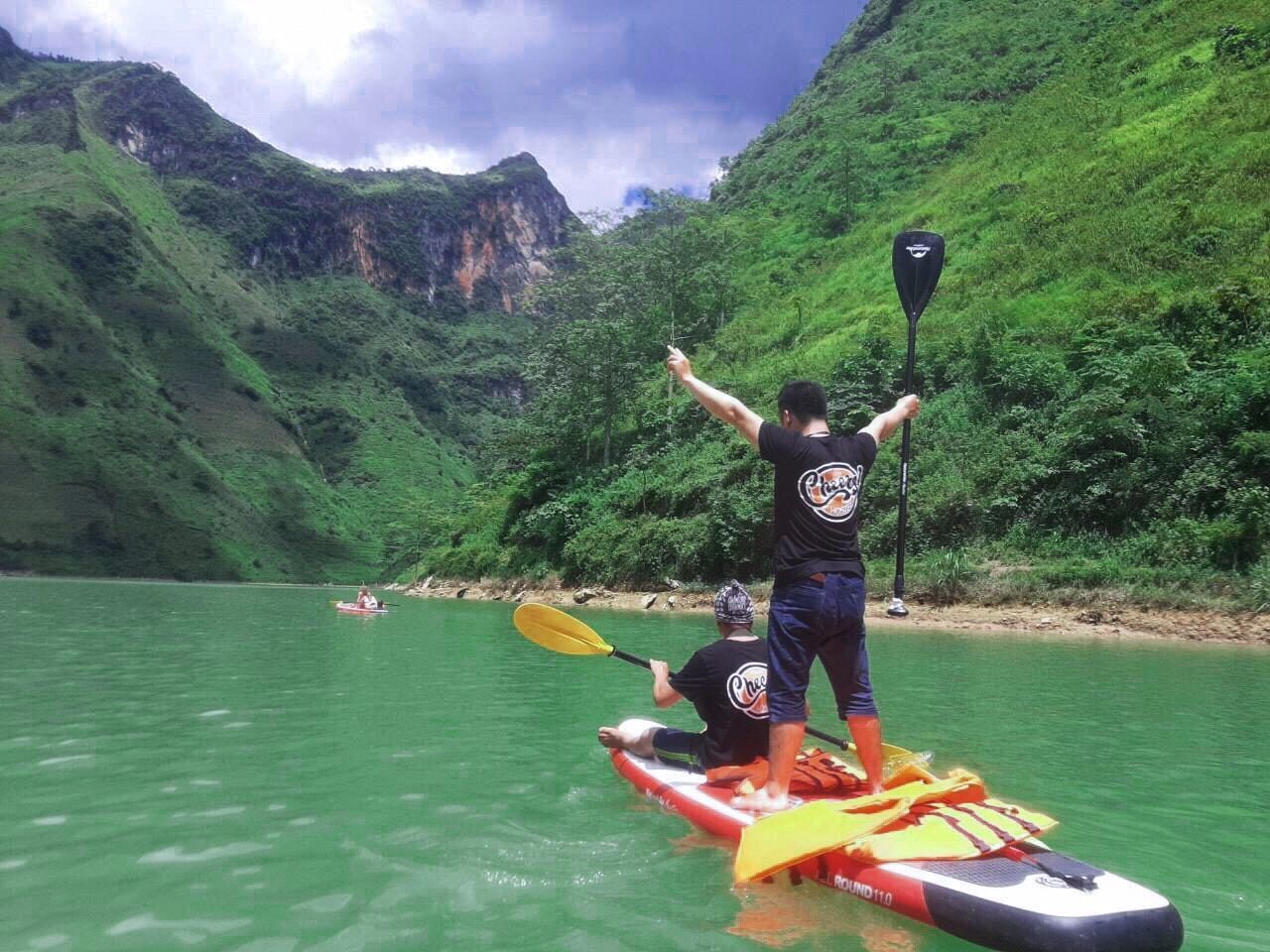 Explore the wild and beautiful Nho Que River in Ha Giang