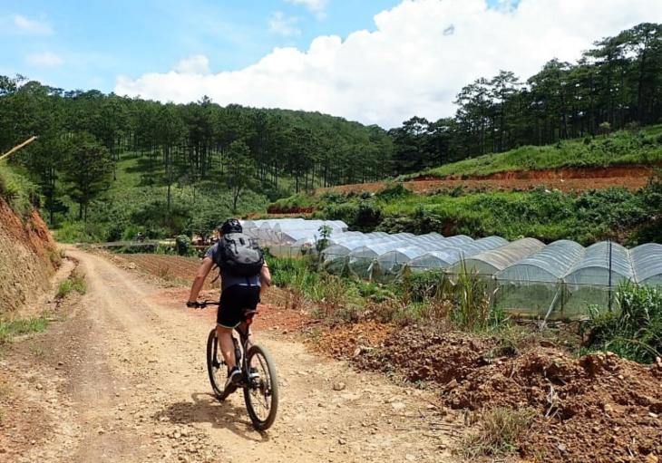 ake the road less traveled and explore the beauty of Vietnam by mountain biking Dalat