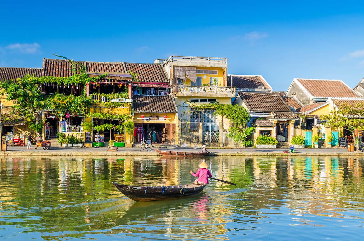 Experience all the enchanting beauty of Hoi An and explore its magical corners - vietnam famous destinations