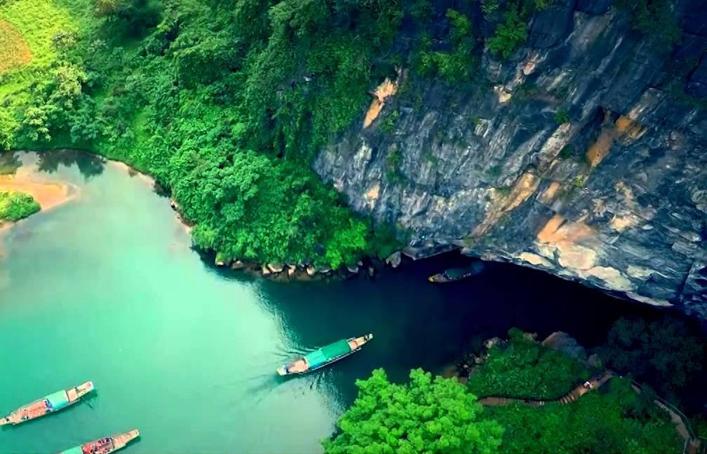 Best places to visit in Vietnam - Discover Quang Binh — A Hidden Oasis of Serenity & Adventure