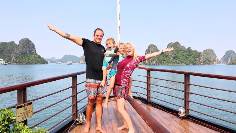 Experience the best of both worlds with a luxurious cruise in Halong Bay