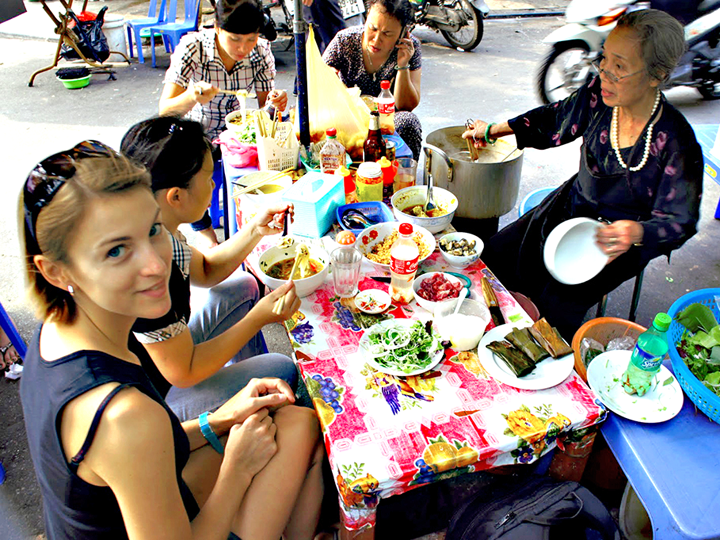 Explore all the flavors of Hoi An on an unforgettable food tour - vietnam guided tours