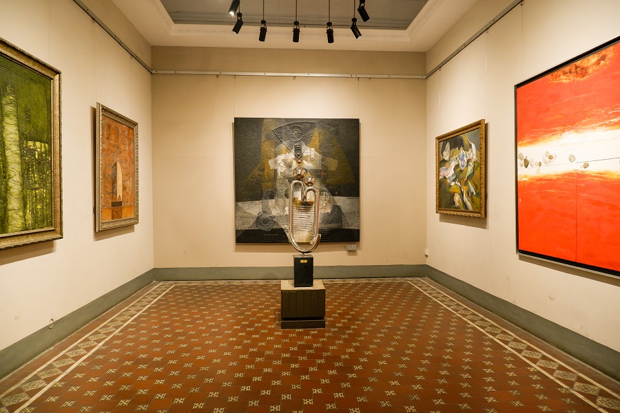 Explore the amazing artwork and innovative culture of the Chi Minh Fine Arts Museum