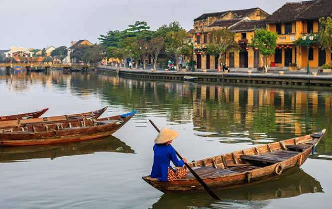 Ready to explore the stunning golden beaches, ethereal lantern-lit streets and Vietnamese cuisine in Hoi An - vietnam travel itinerary