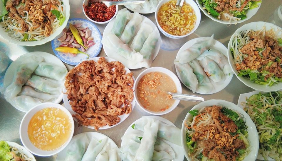 Banh Uot Thit Nuong is the perfect street food for adventurous foodies