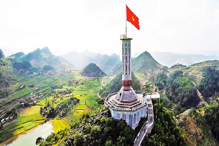 Marvel at the beauty of the Flag Tower, ha giang