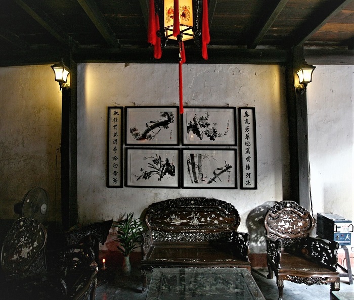 Get carried away in the centuries-old charm of Vietnam historic Phung Hung Old House Hoi An