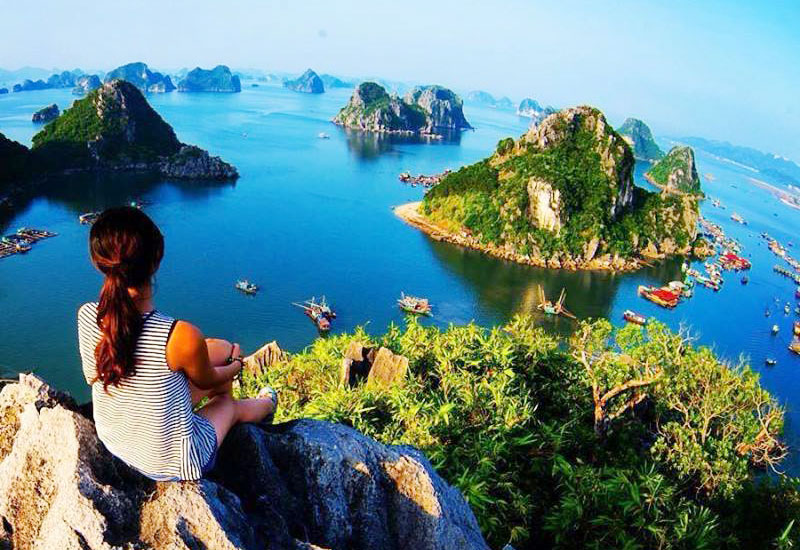 Ready to have some fun, Explore the breathtaking beauty of Halong Bay and discover all the activities it has to offer