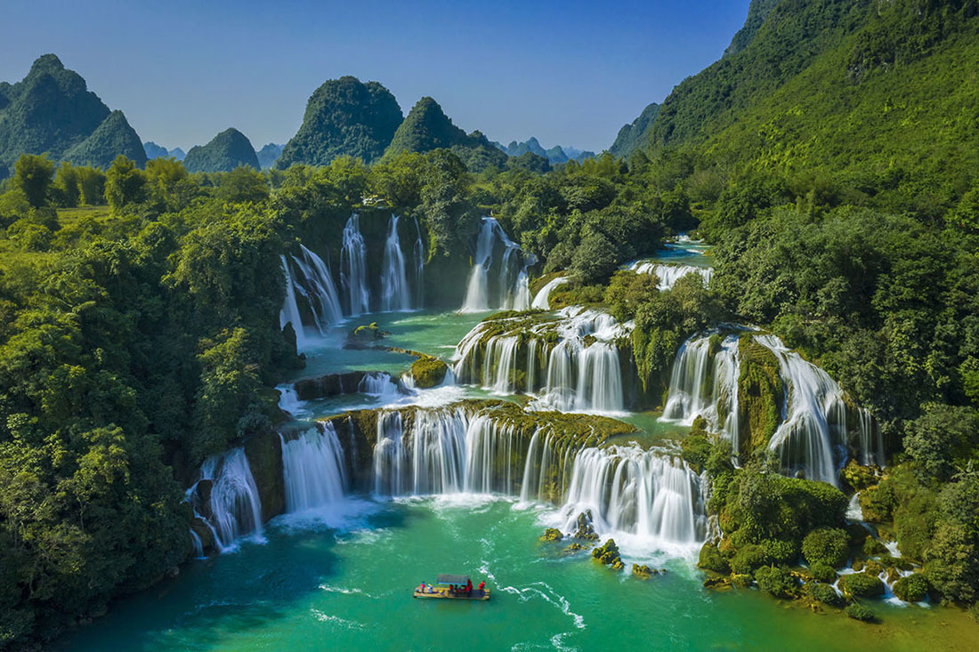 Ban Gioc Waterfalls - vietnam travel