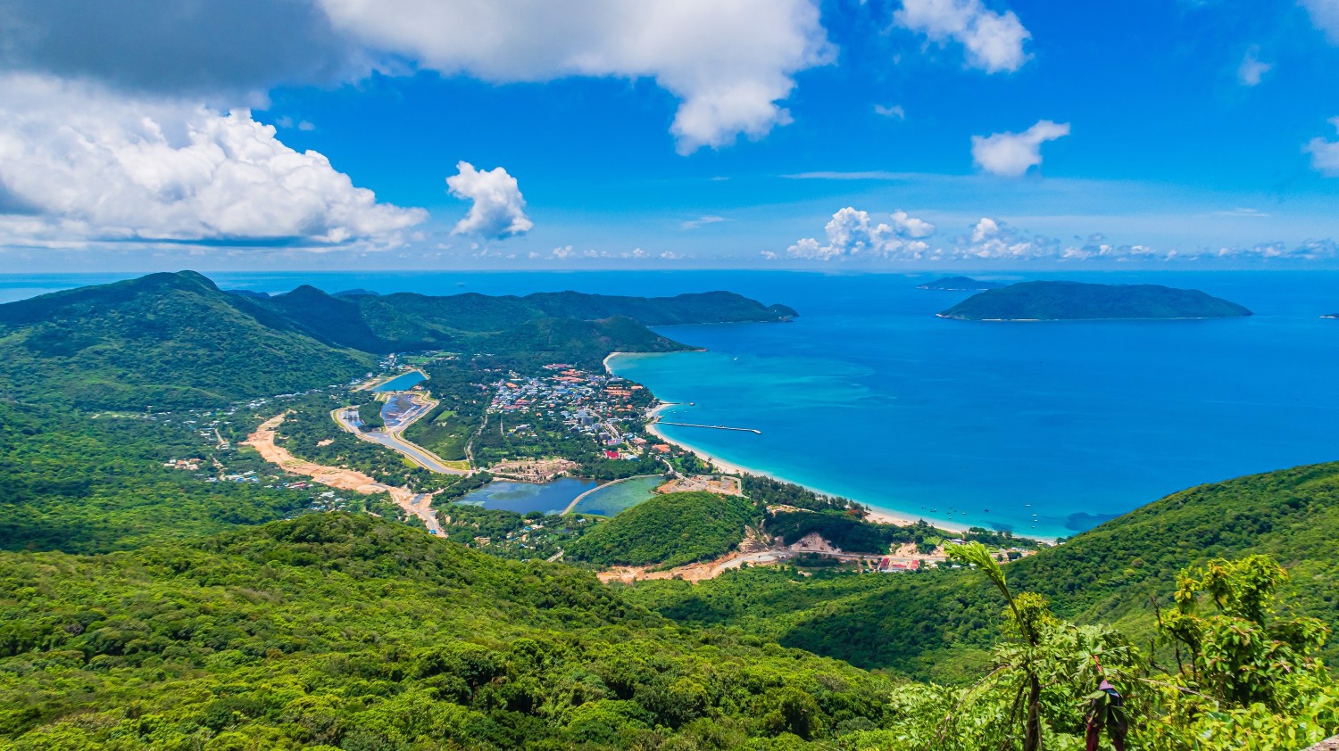 Take in the breathtaking views that Vietnam has to offer - from stunning waterfalls and towering mountains to lush tropics and dramatic coastlines - vietnam vacation packages