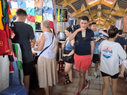 Danang – Fly to Ho Chi Minh City – Sightseeing Tour