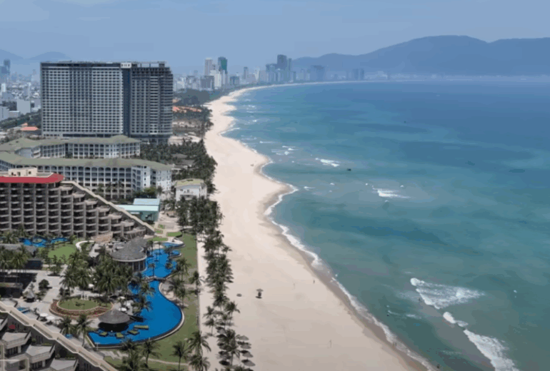Danang beach relaxation