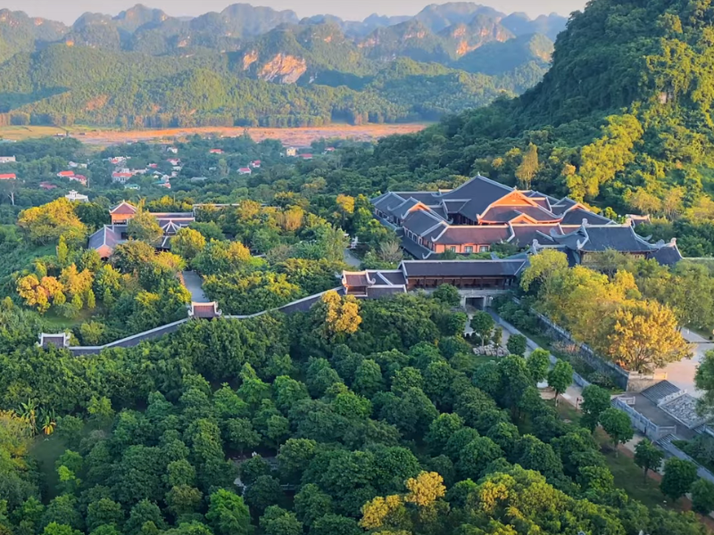 Discovering the Beauty of the Bai Dinh Pagoda Complex in Vietnam