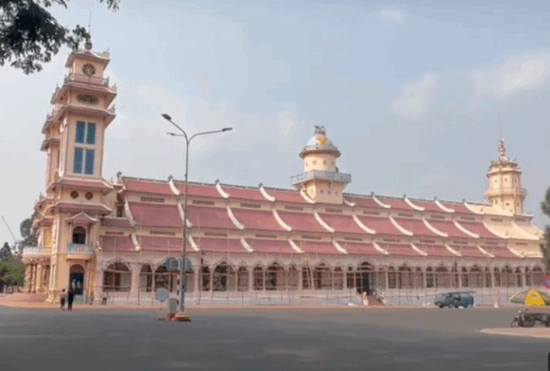 Cao Dai Temples & Cu Chi Tunnels