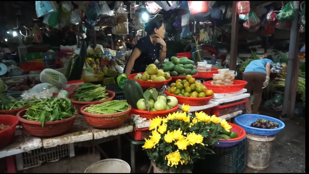 Exploring the Vibrant and Colorful Chau Long Market