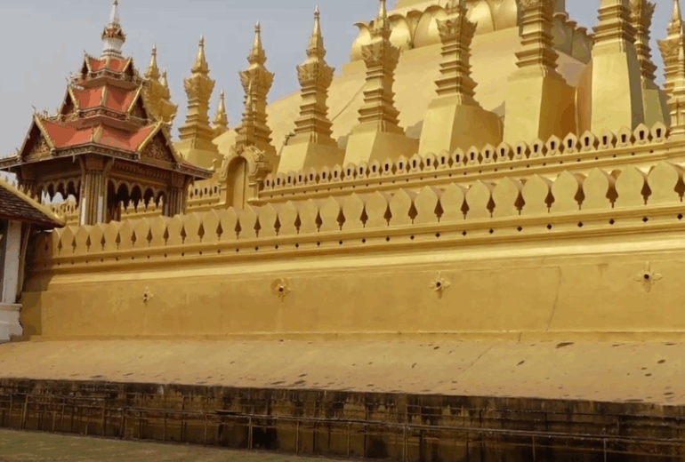 Phnom Penh – Visit Royal Palace – National Museum – Khmer welcome dinner