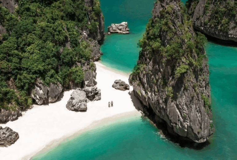 Dive the Heart of Vietnam Tour 11 Days / 10 Nights