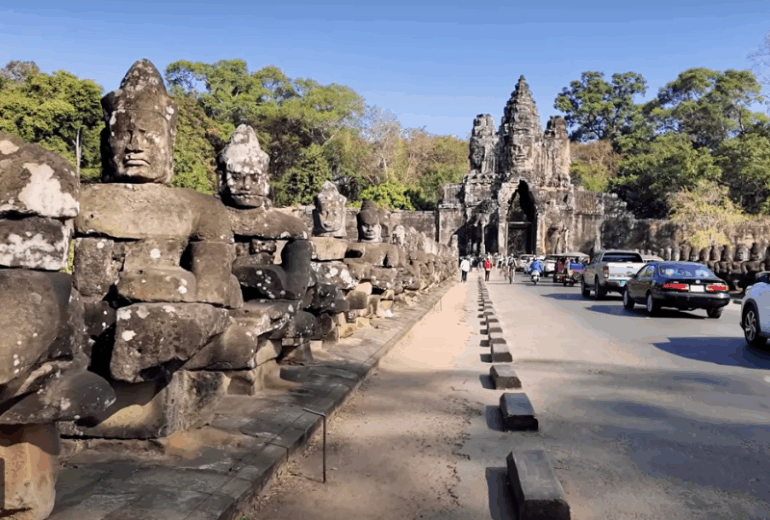 Angkor Wat & North Vietnam 9 Days / 8 Nights