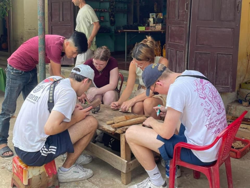 Rediscovering the Beauty of Hoi An Traditional Handicraft