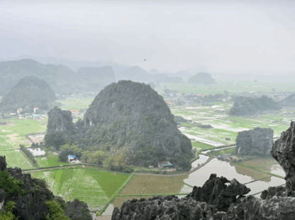 Exploring the Beauty of Mua Cave Mountain in Ninh Binh