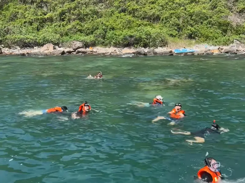 Nha Trang snorkeling adventure - Vietnam honeymoon packages