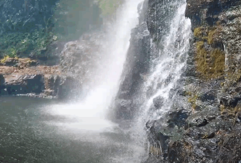 Discover the Thrills of Laos 6 Days / 5 Nights