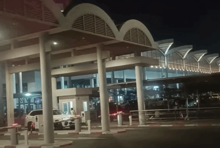 Phom Penh: Transfer to Phnom Penh Airport