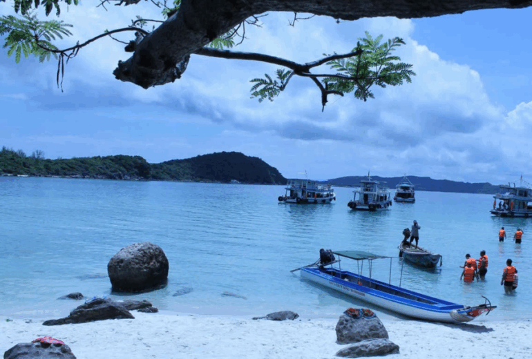 Chau Doc – Ha Tien – Speedboat to Phu Quoc