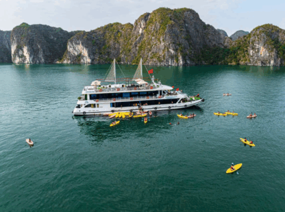 Halong Bay – Hanoi – Flight to Hue