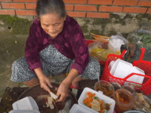 Street Food in Hue