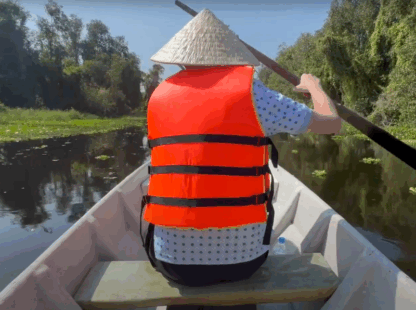 A Journey Through the Enchanting Tan Lap Floating Village