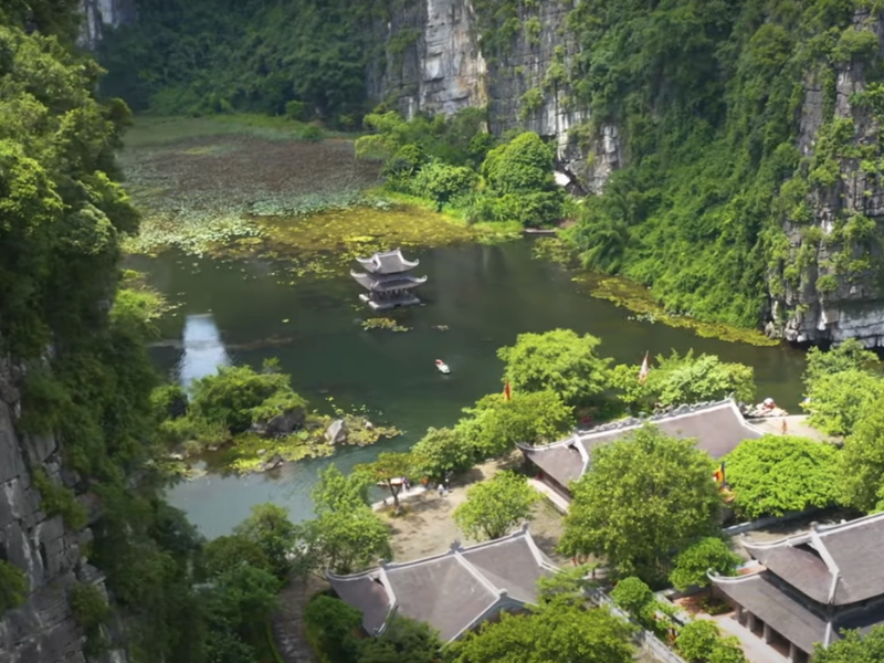 Exploring the Beauty of Ninh Binh Vietnam: A Complete Guide to Ninh Binh