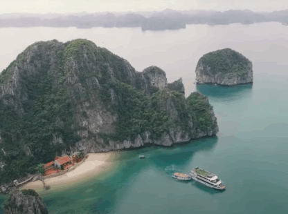 Halong Bay Tour Packages: Explore Vietnam’s Stunning Bay with Hanoi and Holiday Options