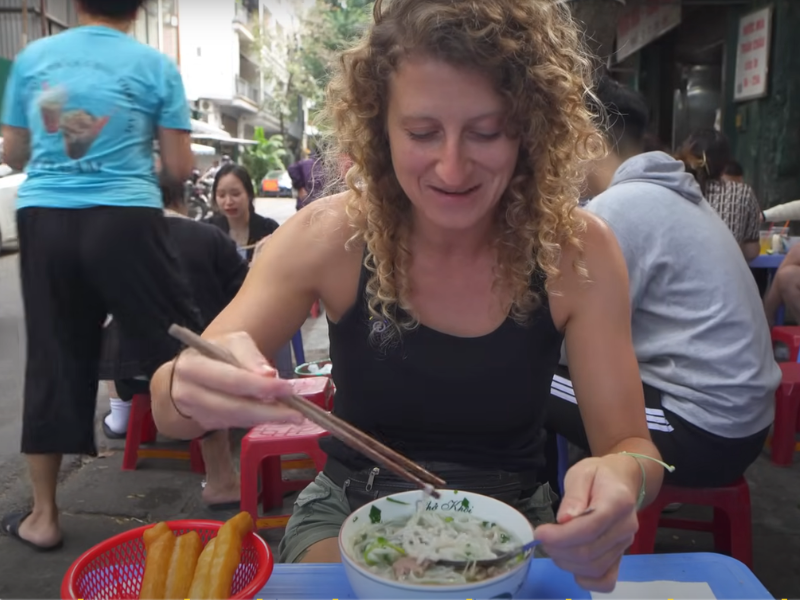 Hanoi Pho – Authentic Vietnamese Street Food Delight