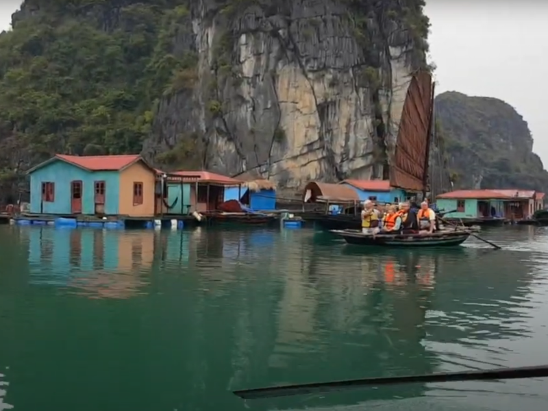 Halong Bay Vietnam Facts – Comprehensive information about the fascinating features and details of Halong Bay, Vietnam.