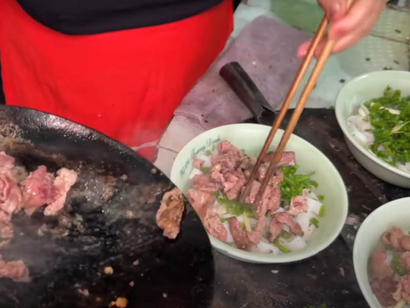 Delicious Vietnamese Cuisine at Pho Hanoi
