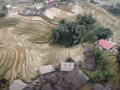 Sapa Travellers: Discovering Vietnam’s Picturesque Scenery on Hanoi to Sapa Journey