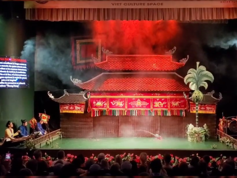 Watch Water Puppet Show Vietnam